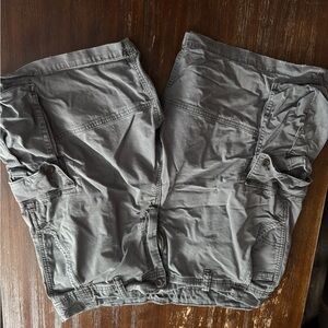 American Eagle Outfitters Gray Cargo Shorts